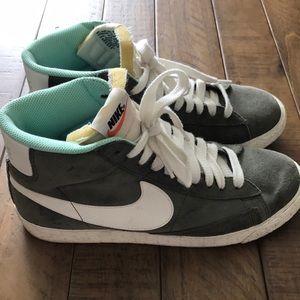 Women’s Nike high-tops